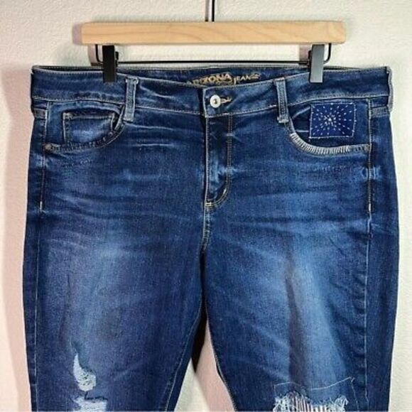 Arizona‎ dark wash distressed knee patch jeans size 17 - Picture 3 of 8